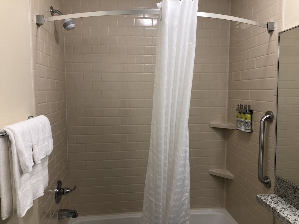 Candlewood Suites Panama City Beach Pier 15/44