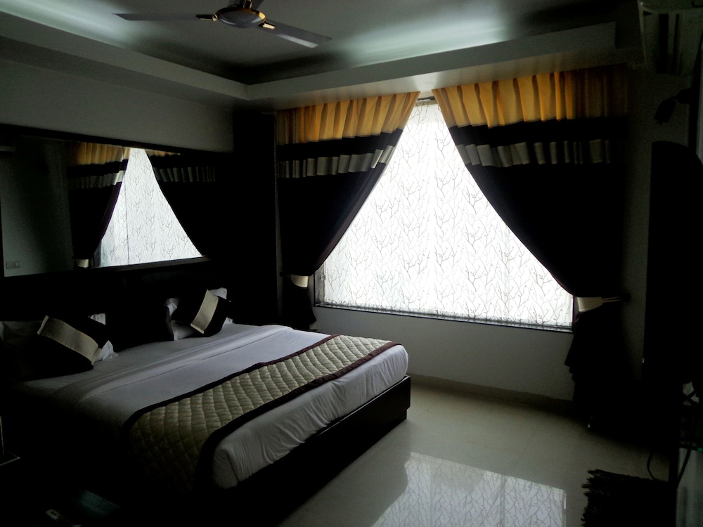 Sohi Residency 30/65