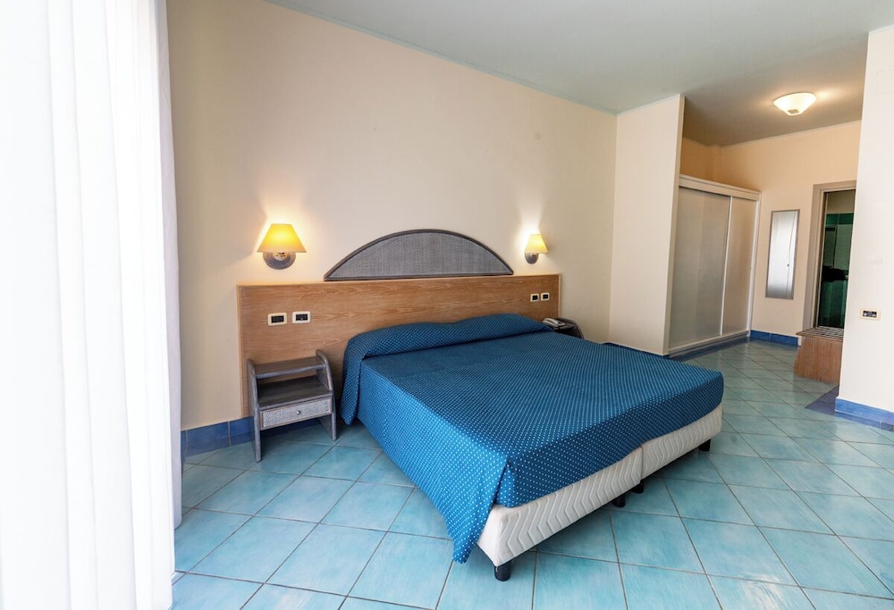 Baia Turchese Hotel 8/50