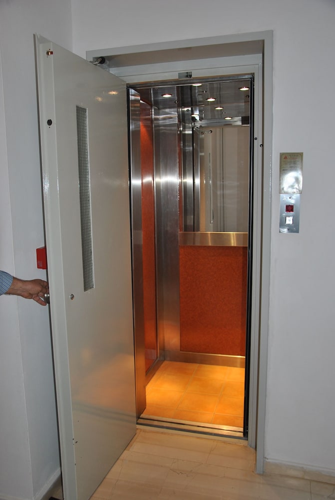Filoxenia Hotel Apartments 9/41