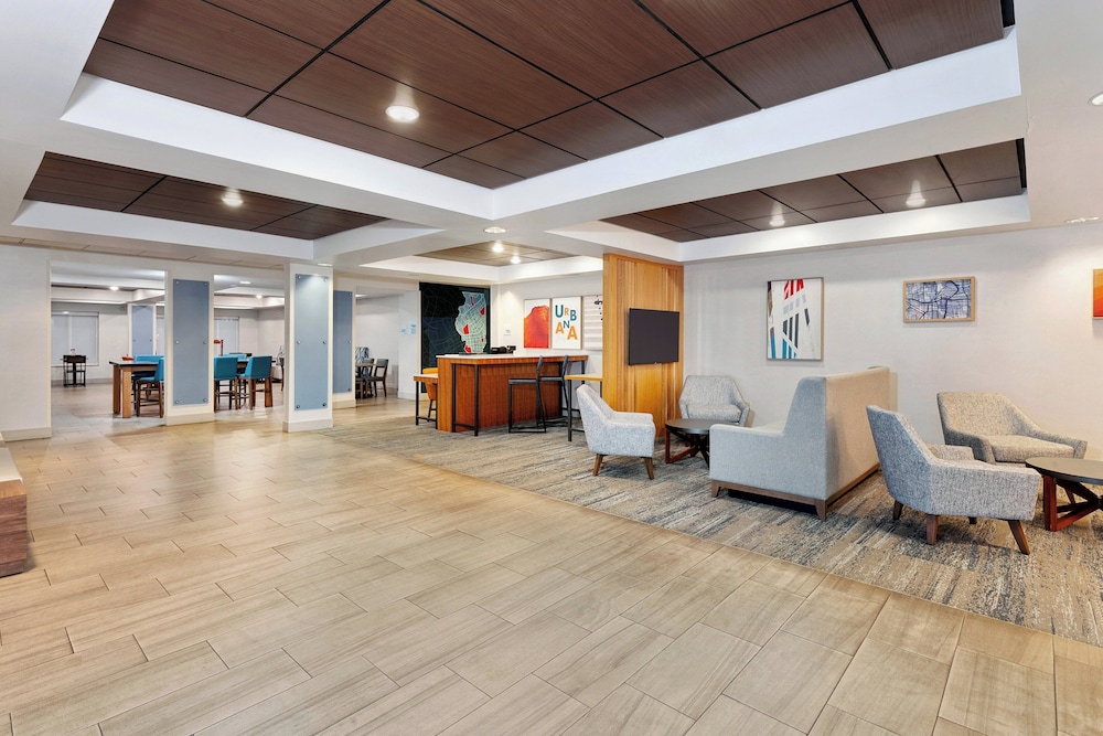 Holiday Inn Express Hotel & Suites Urbana-Champaign(U Of I Area) 52/74