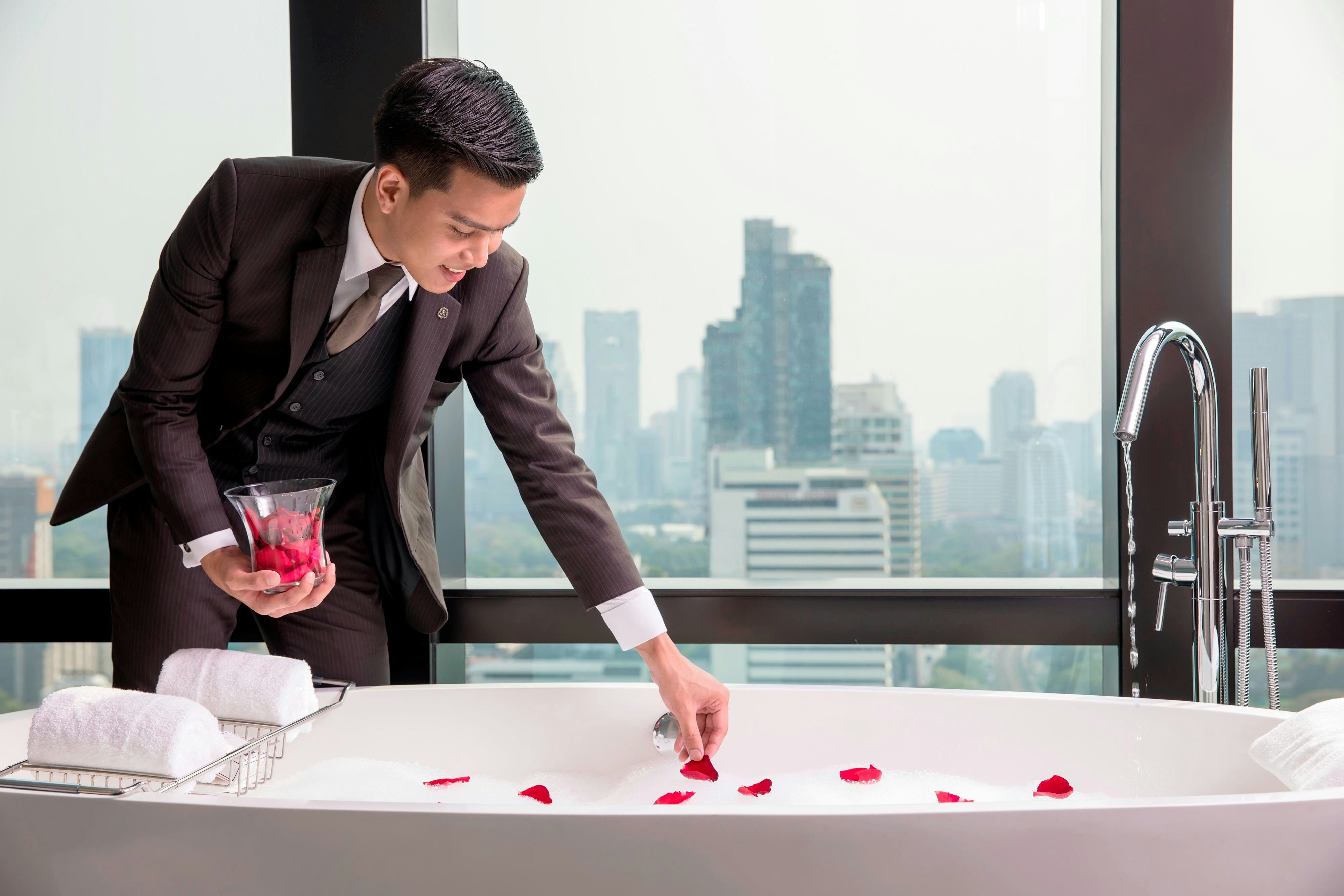 The St Regis Bangkok 8/50