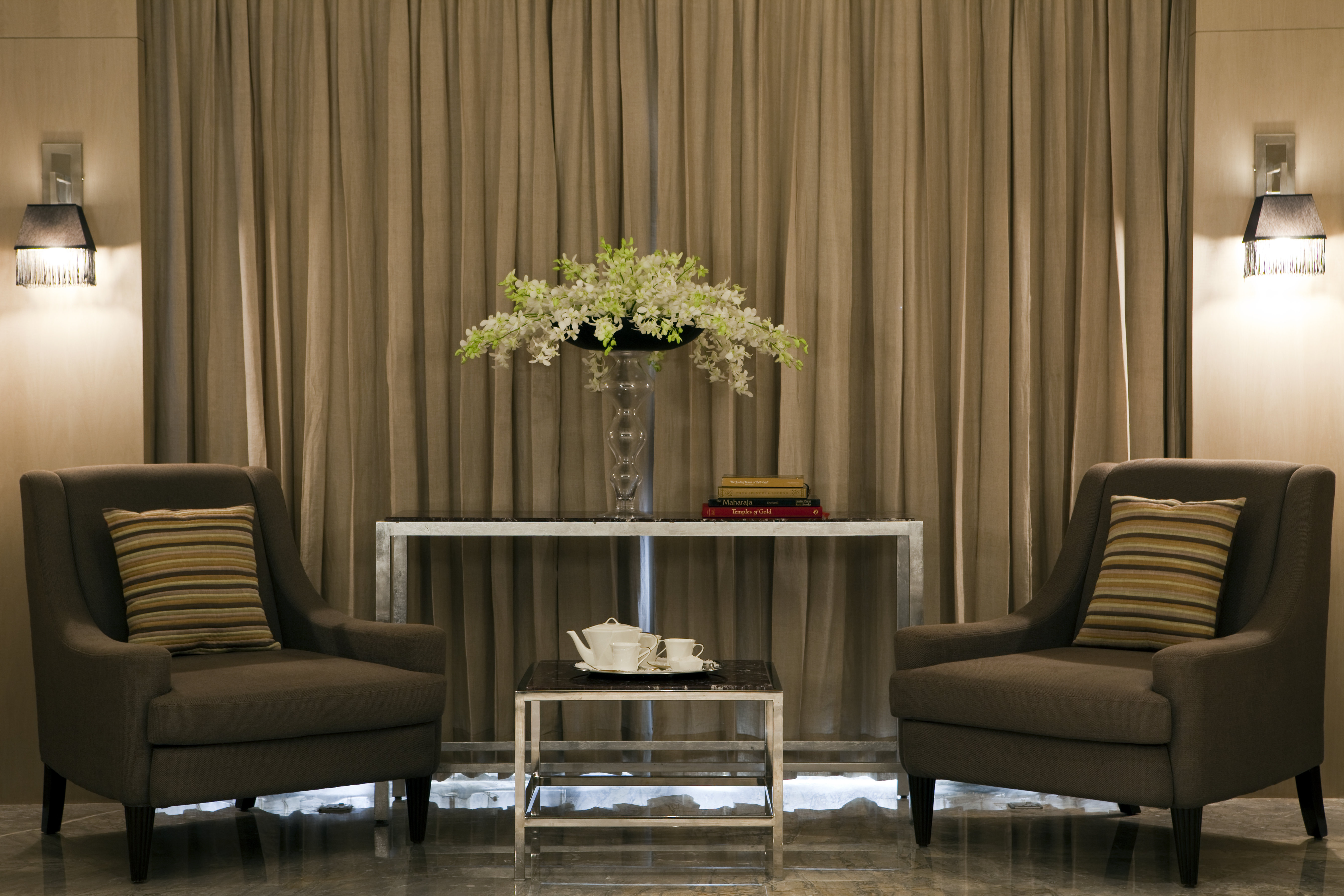 TAJ LANDS END 56/84