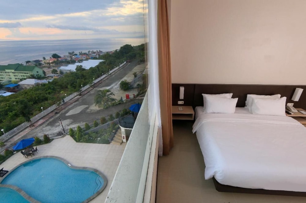 Hotel Santika Luwuk Sulawesi Tengah 9/42
