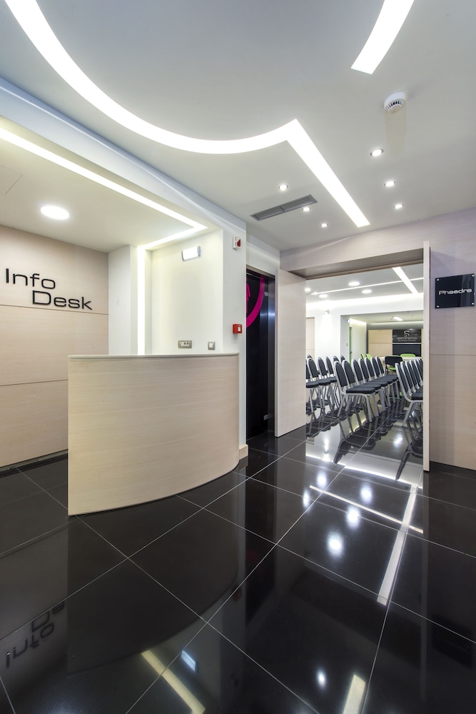Semiramis City Hotel 8/50