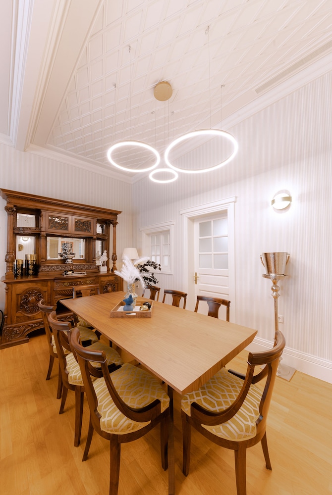 Castellano Hotel & Suites 48/63