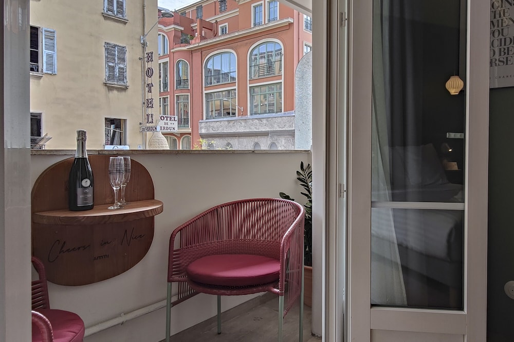 Aparthotel AMMI Nice Lafayette 42/68