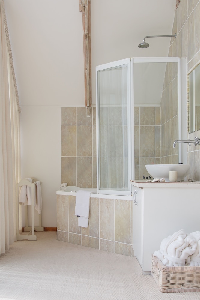 Sky, Comfort, Penthouse, King Bed, Whales Way Ocean Retreat 4/5