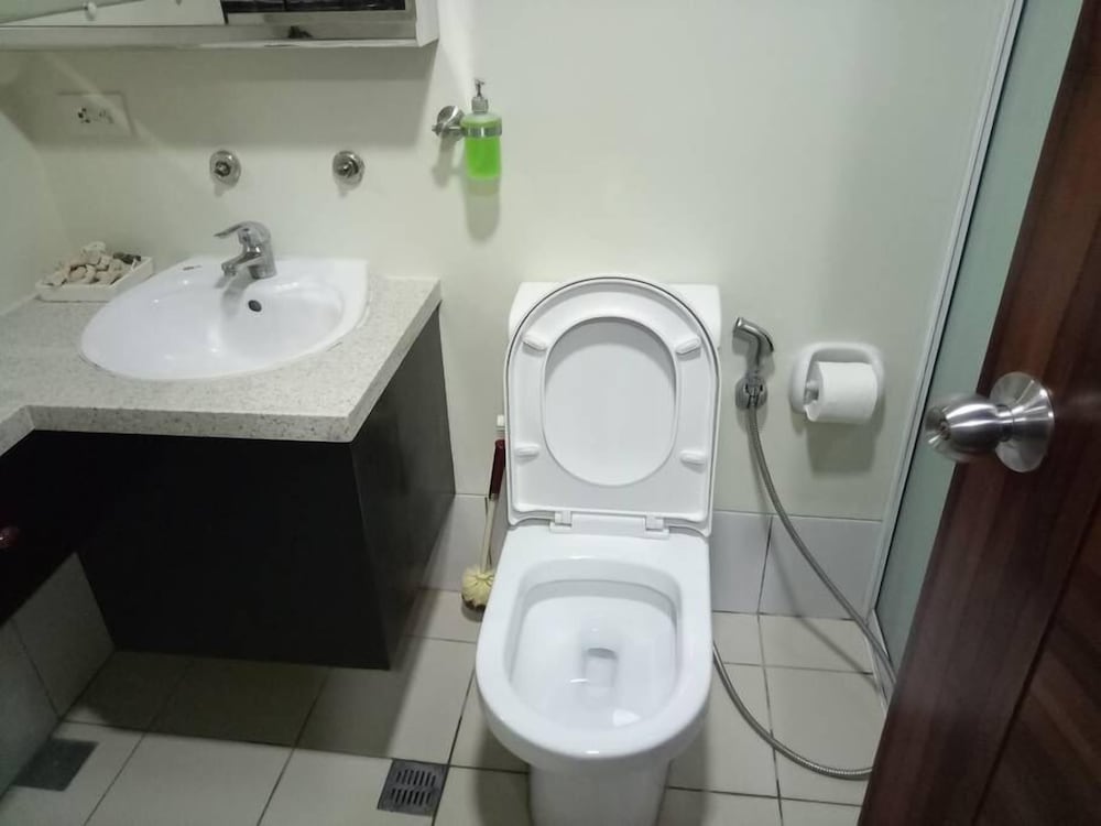 PREMIER, STUDIO, ACCESSIBLE