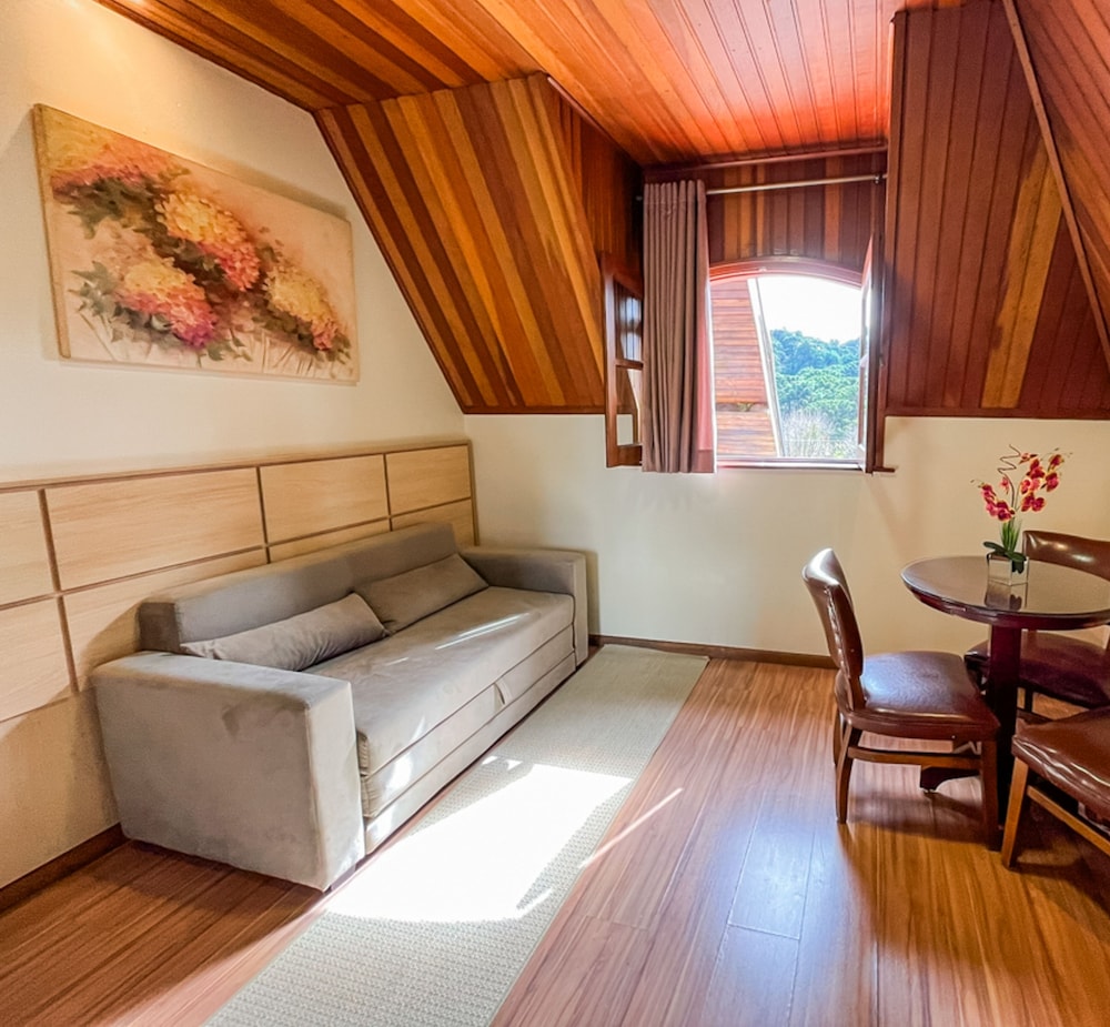 Euro Suite Campos do Jordao 56/68