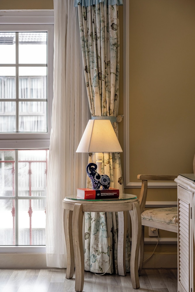 Hotel L Odeon Phu My Hung 33/46