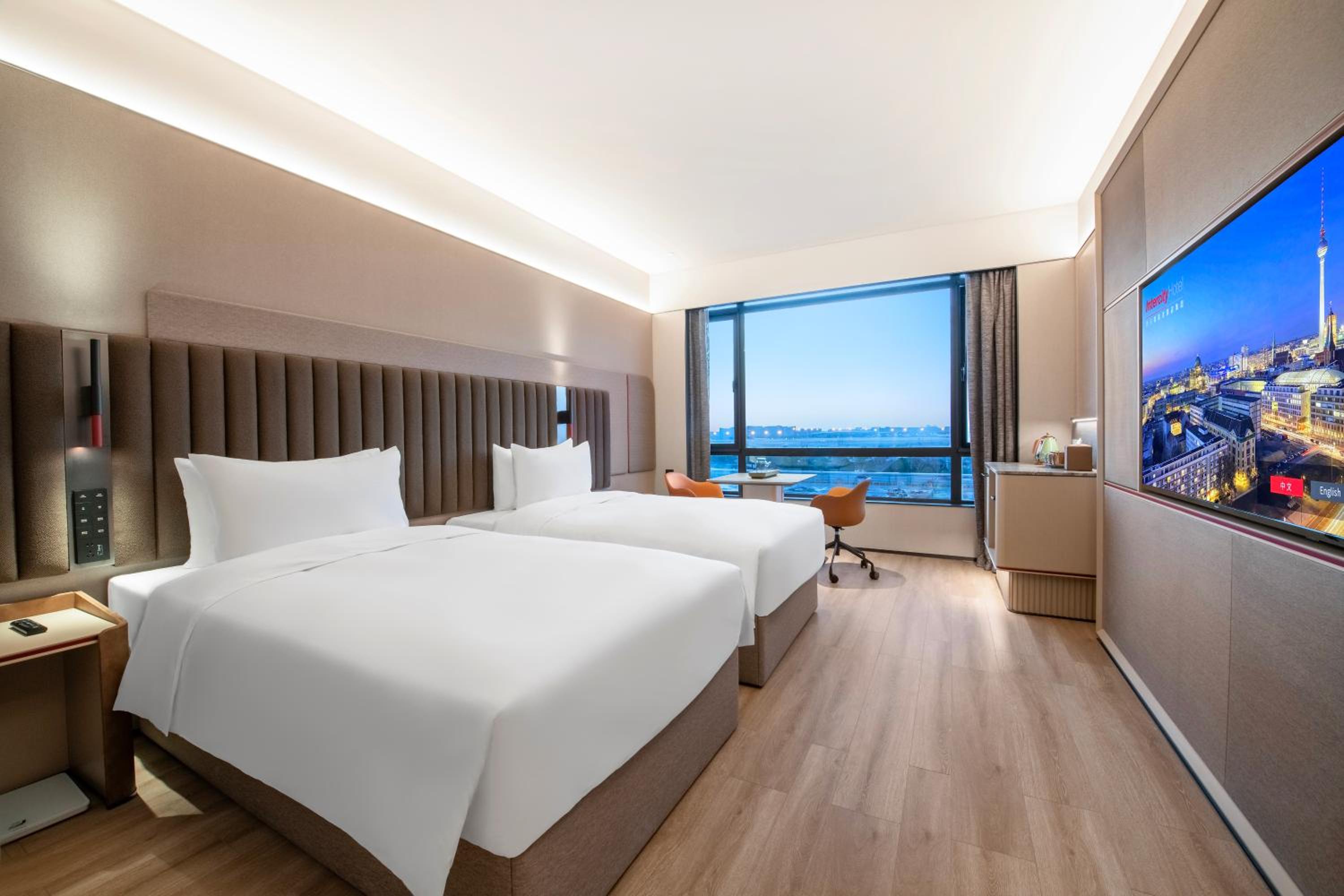 Inner, City, Superior, Twin Beds