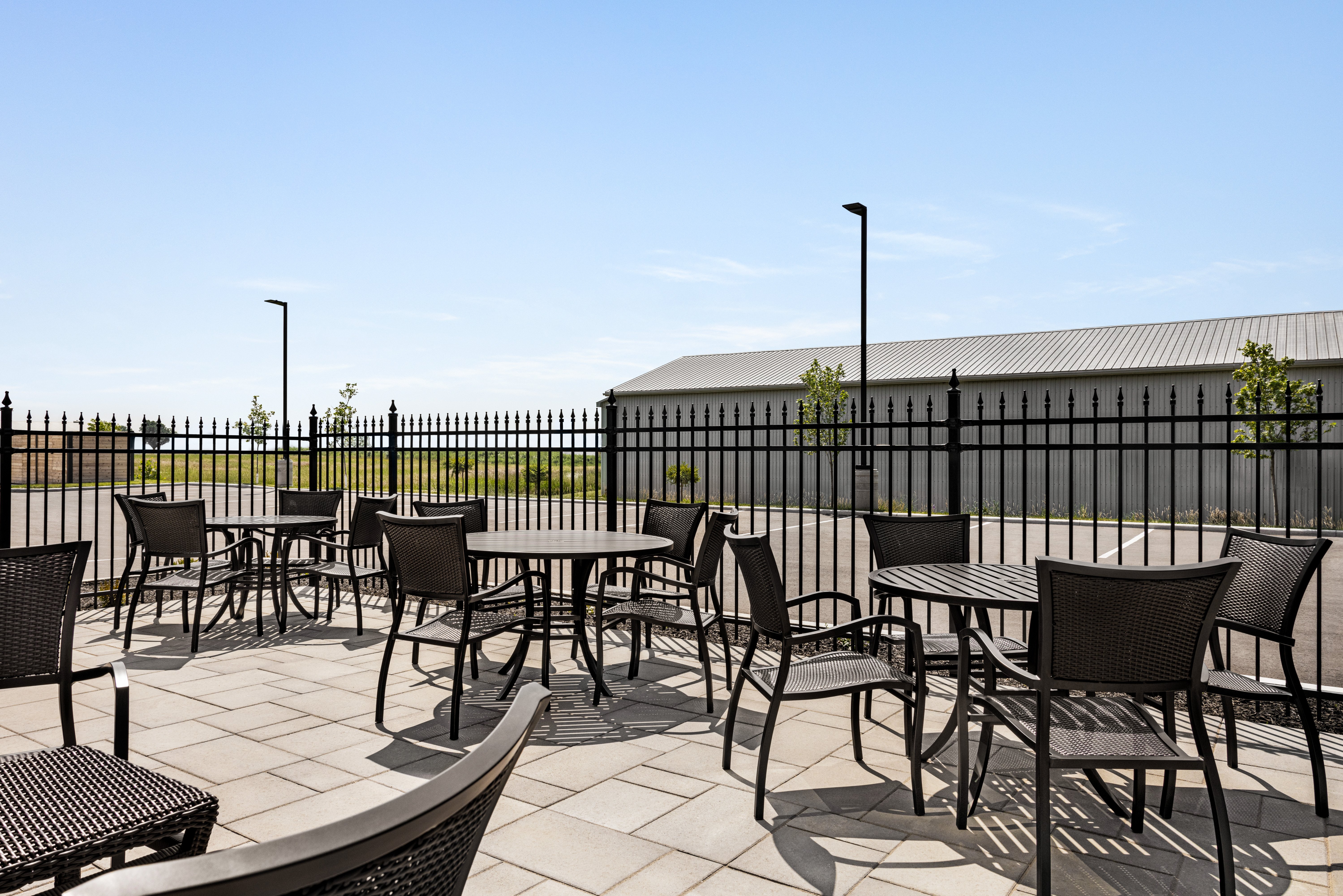 Holiday Inn Express STRATHROY 43/64