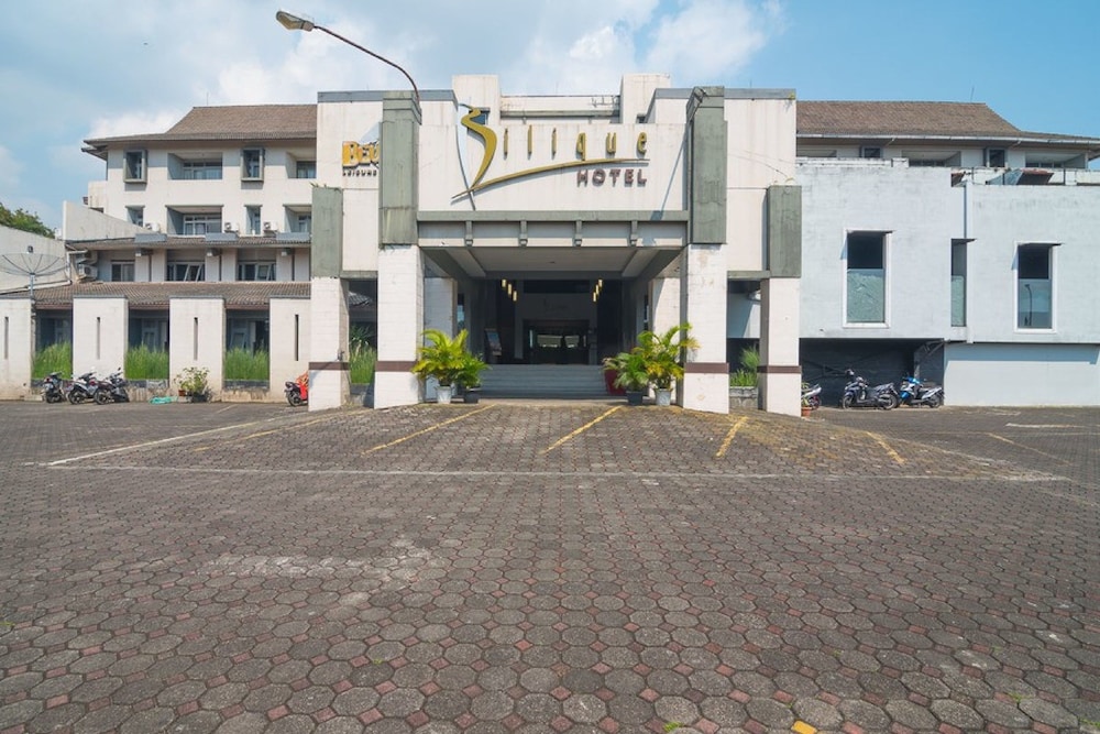 RedDoorz Plus near Kampung Gajah 3 1/39