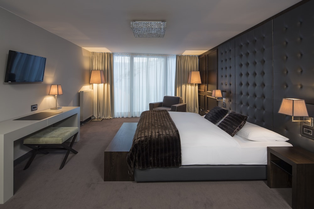 HOTEL & SPA WULFENIA 10/66