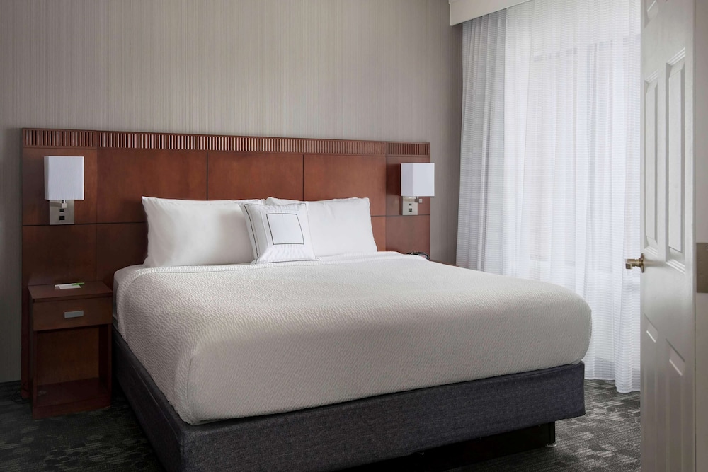 Room at Sonesta Select Boston Milford, MILFORD - MA