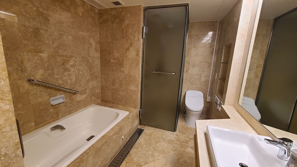 Orion Hotel Naha 48/49