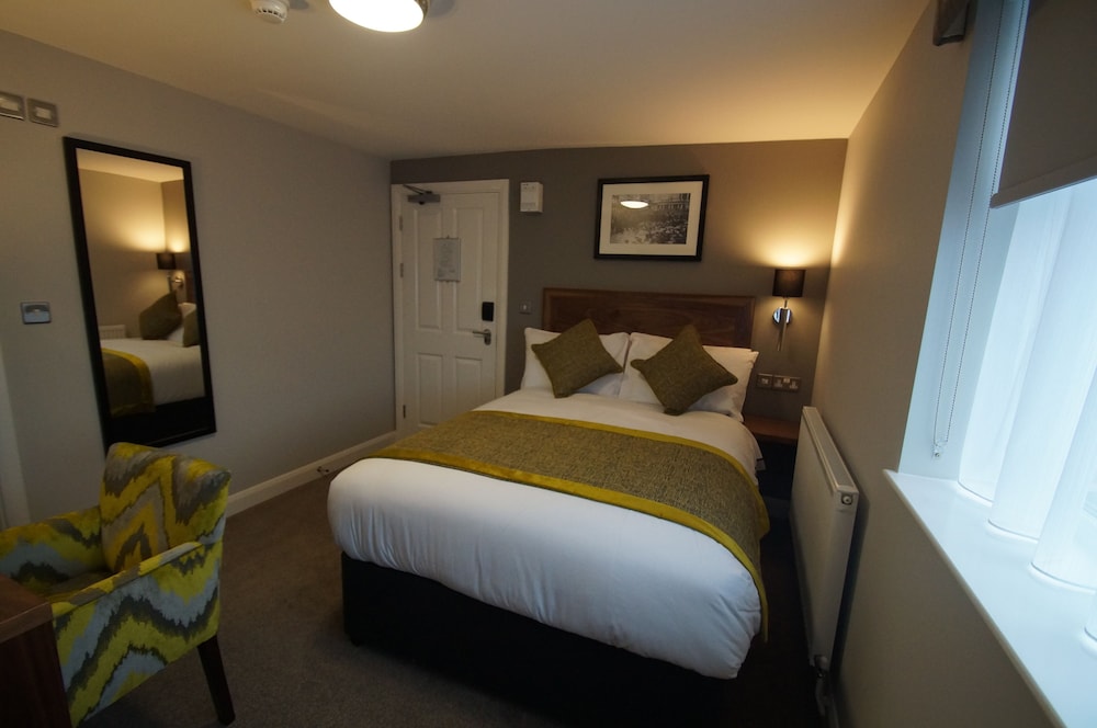 New Park Hotel 13/50