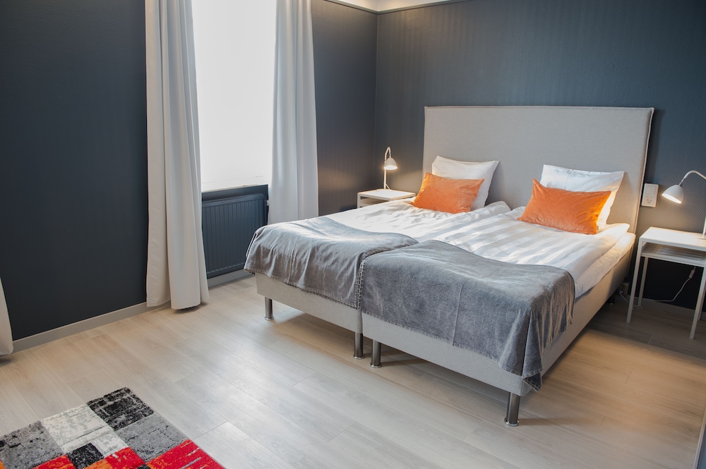 غرفة بسريرين منفصلين بإطلالة على المدينة، Hotel Stensson 3/10