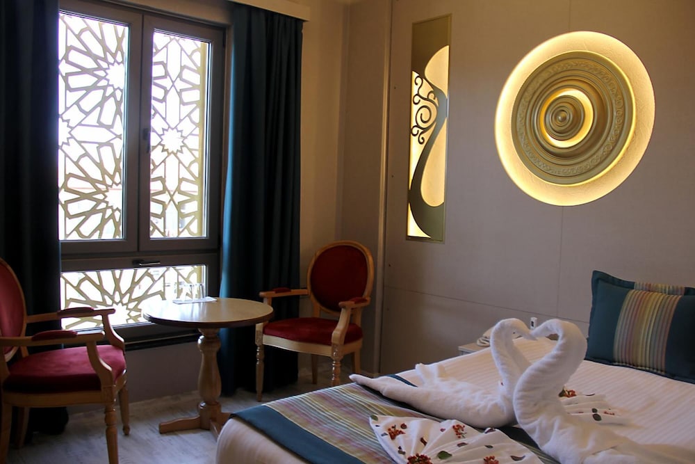 Nun Otel 16/50