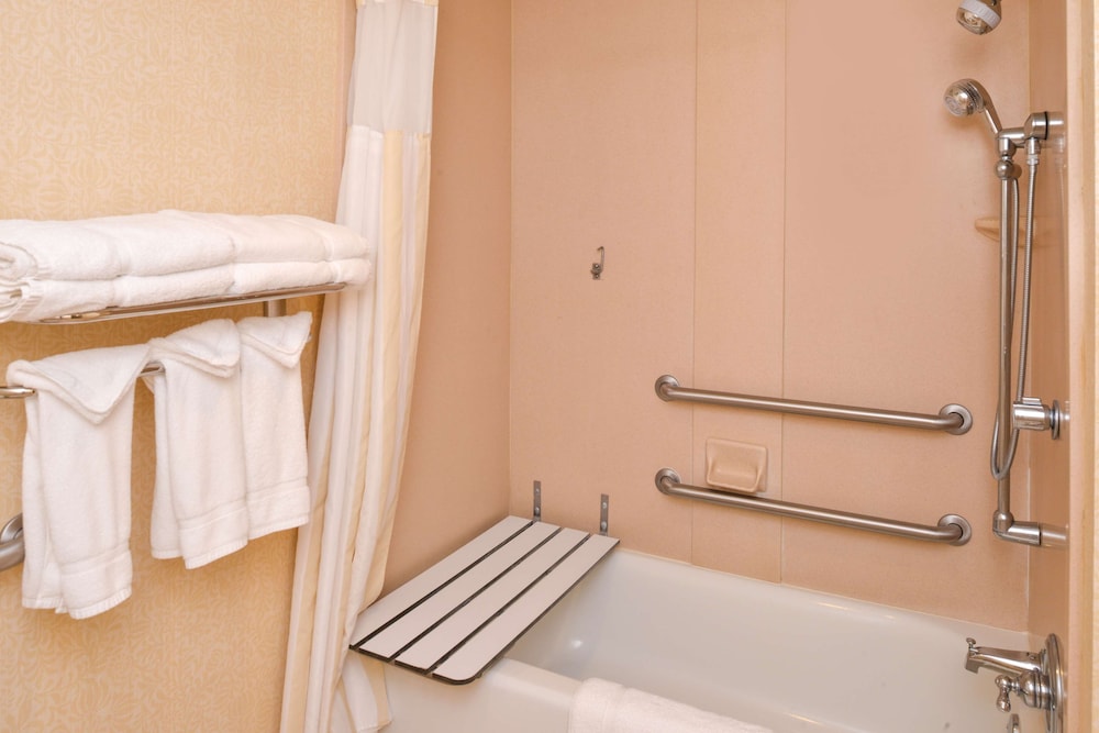 Hilton Garden Inn Terre Haute 17/66