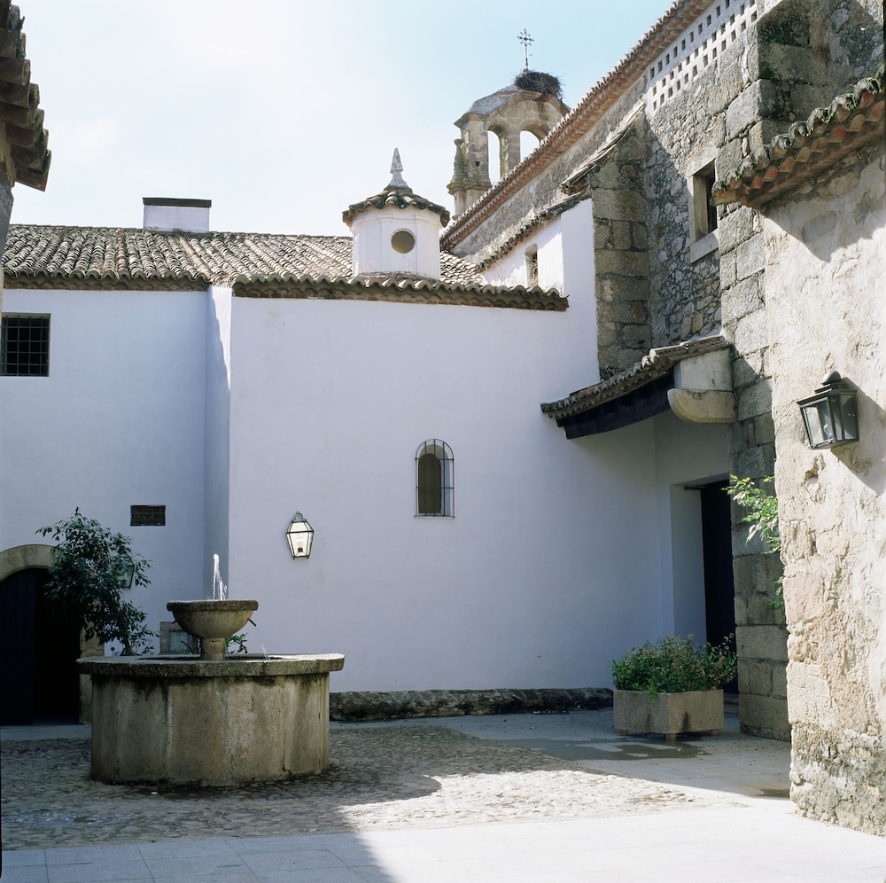 Parador De Trujillo 52/53
