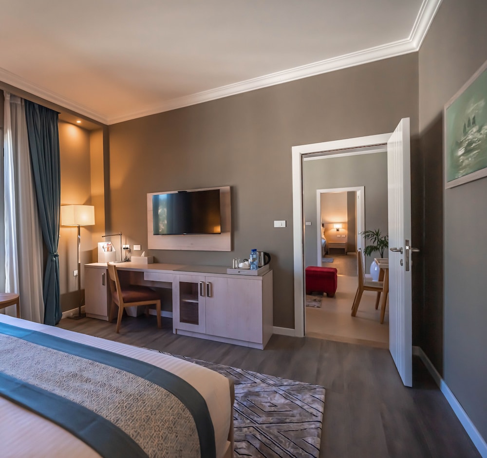 family suite, 2 king beds