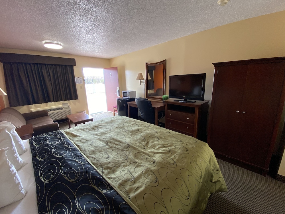 Rodeway Inn Baxley, GA 43/86