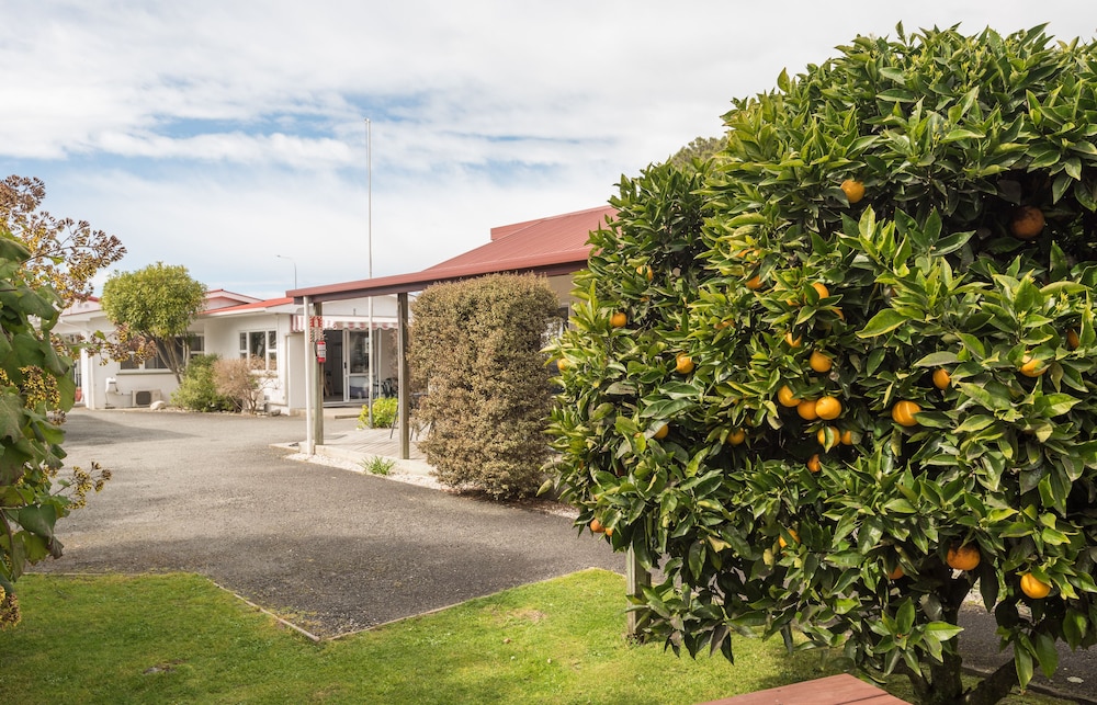 Abbey Court Motel 25/32