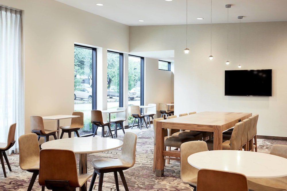 Residence Inn Dallas By the Galleria 31/48
