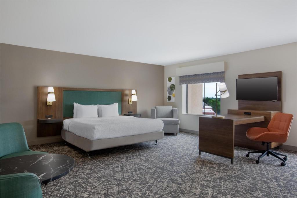 STUDIO, SUITE, KING BED, ACCESSIBLE