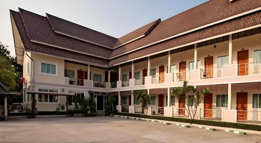Thon Koon Resort 8/50