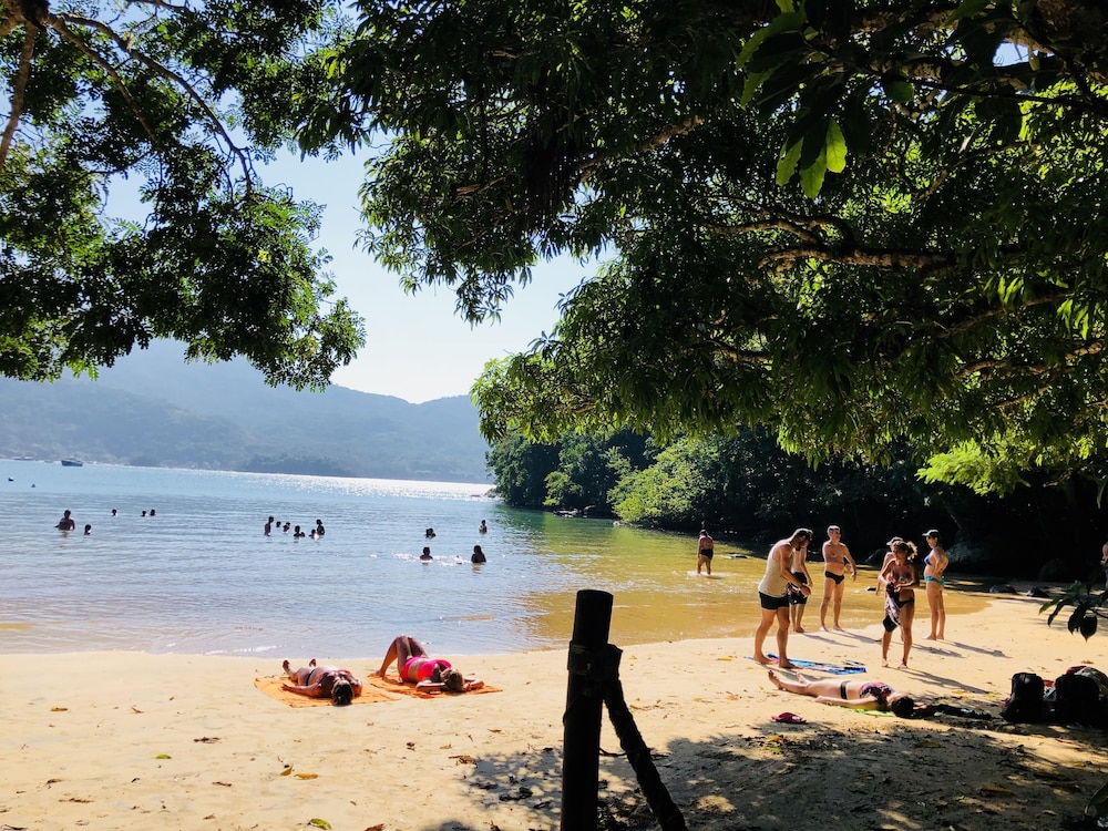 Praia Da Crena Inn 12/42