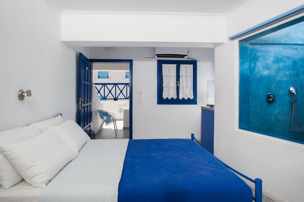 STUDIO, DOUBLE BED, LOW FLOOR