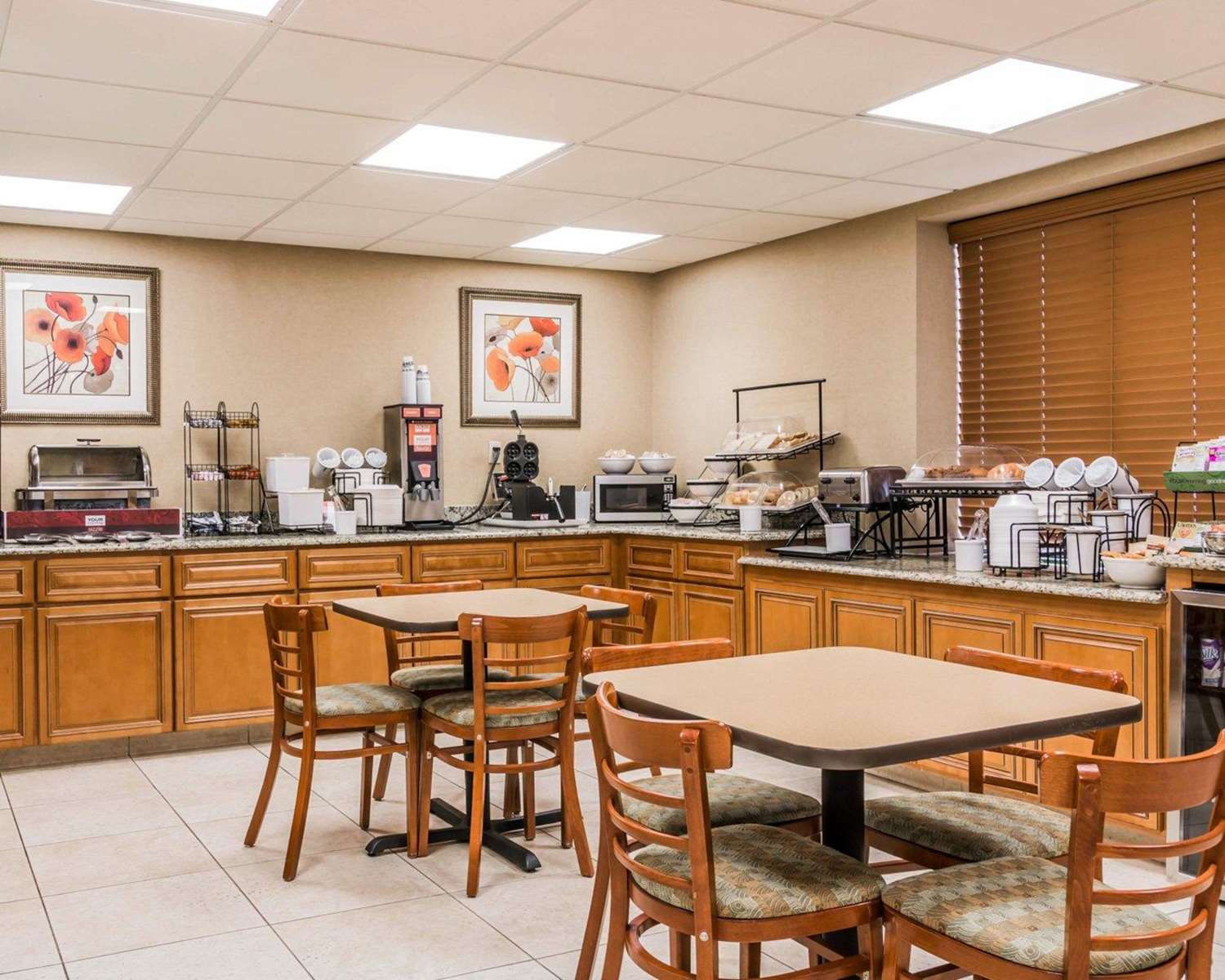 Wingate by Wyndham Utica 12/22