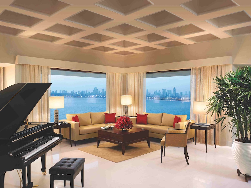 The Oberoi Mumbai 29/61