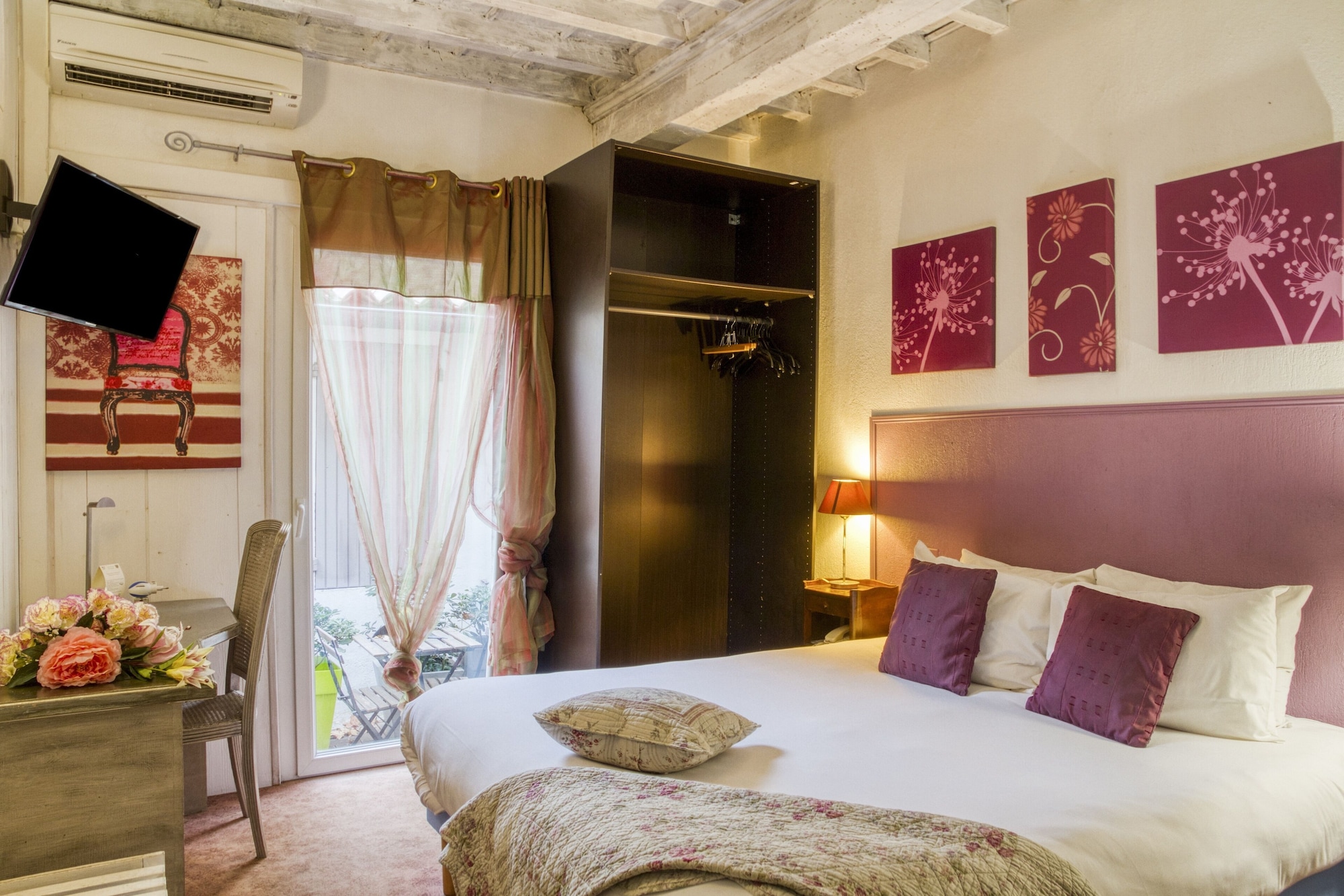 SUPERIOR, DOUBLE BED