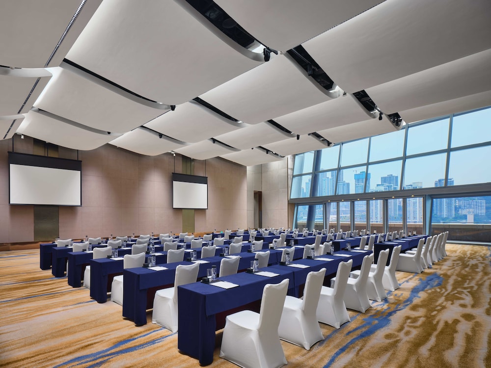 Intercontinental Chongqing Raffles City 60/70