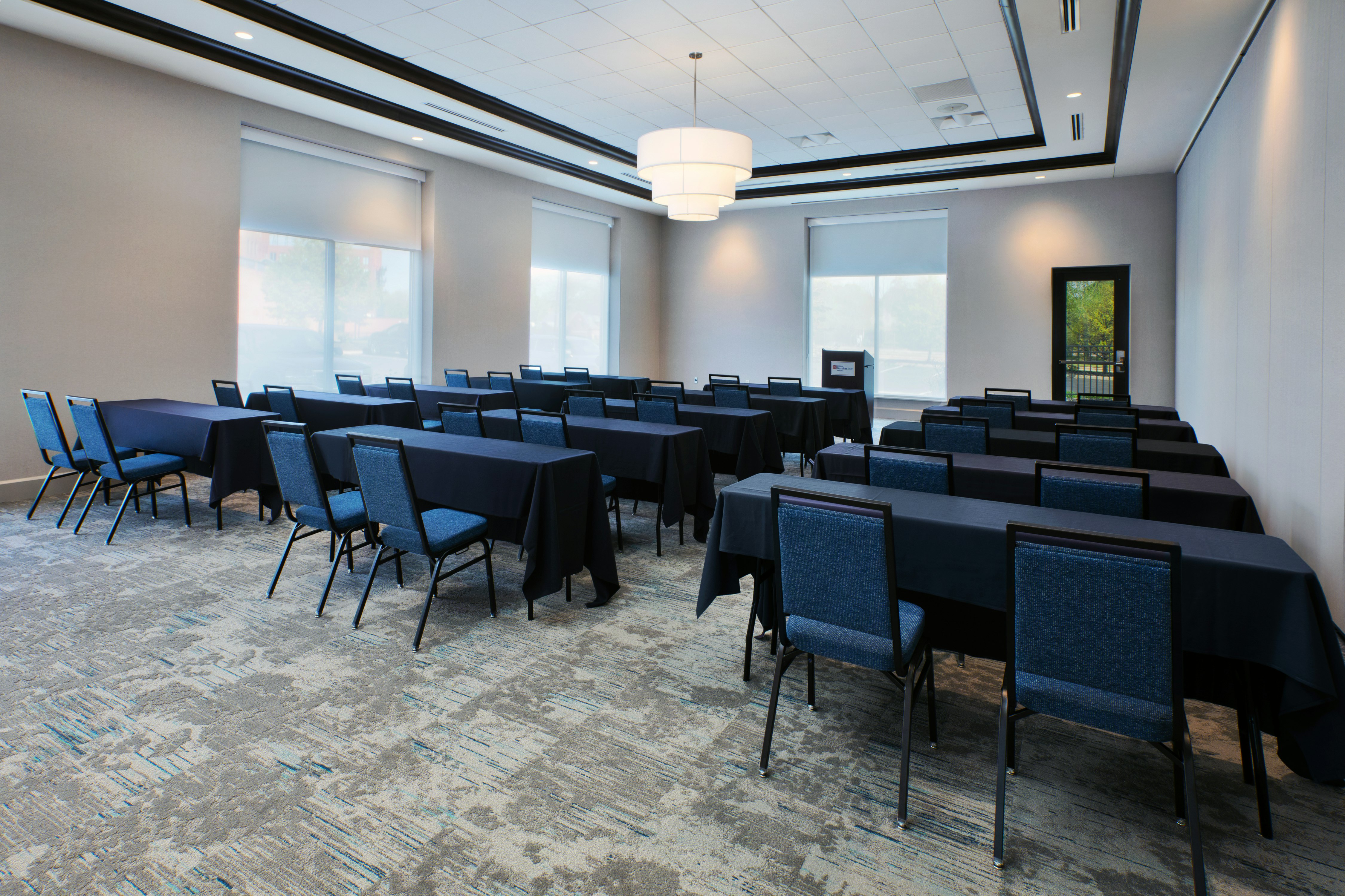 Hilton Garden Inn Akron 70/77