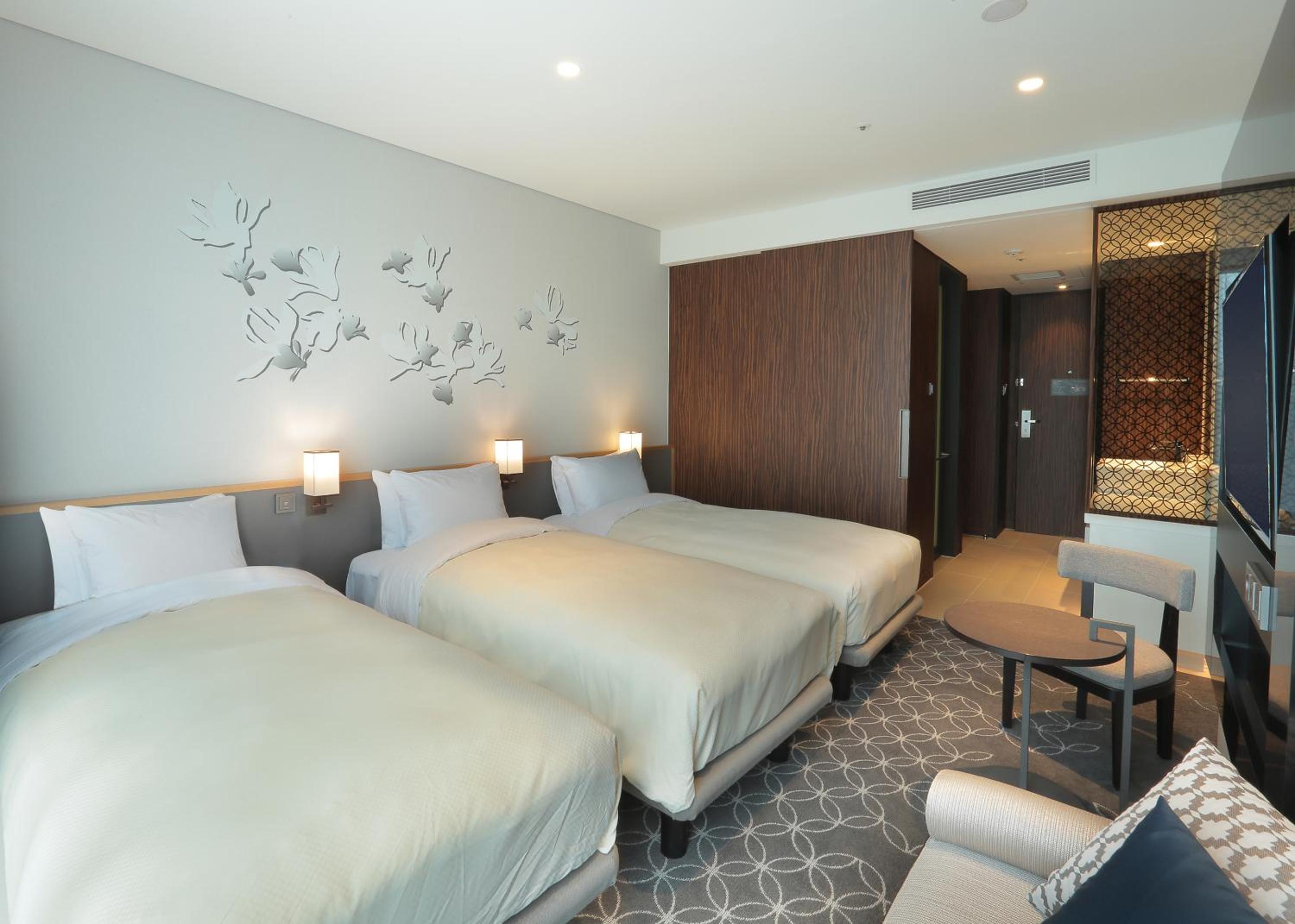 Room, Triple, Bathtub