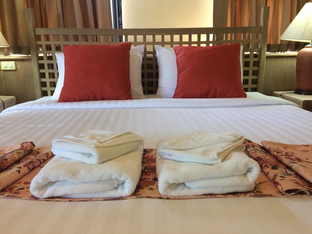 Pin Hotel 32/63