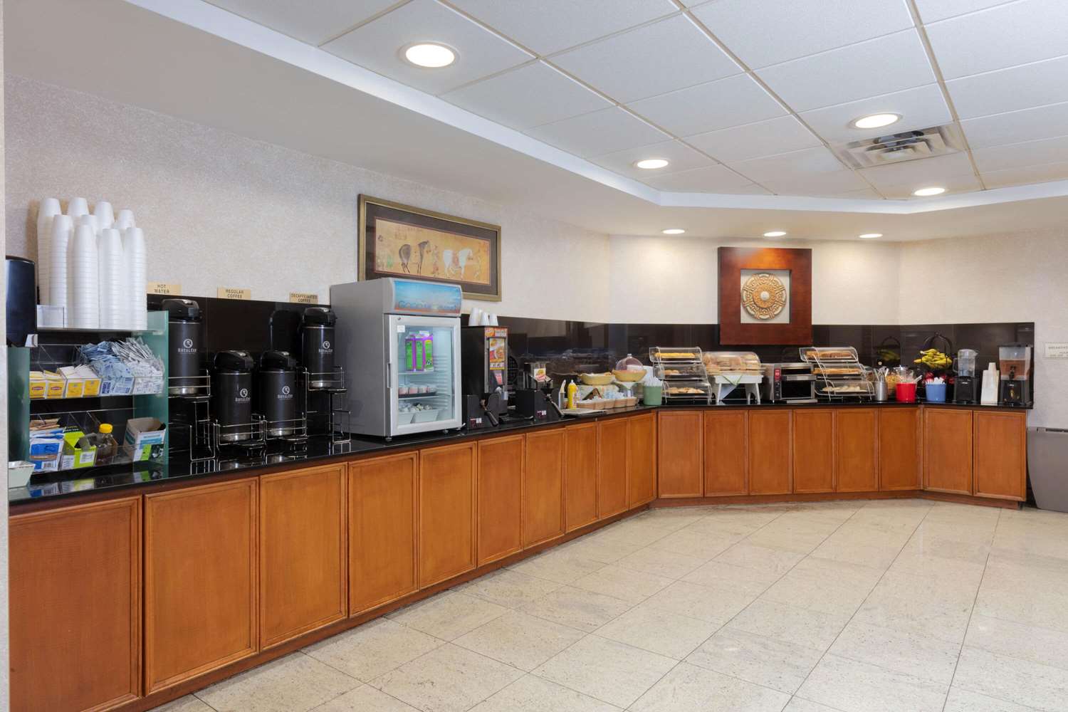 La Quinta Inn & Suites by Wyndham Garden City 5/42