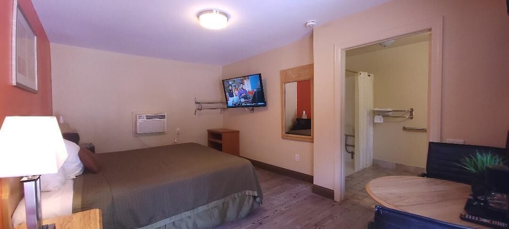 LAKEVIEW INN LUCERNE 26/66