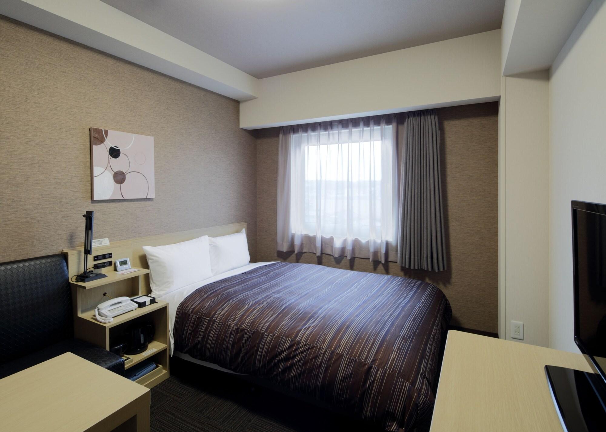 Semi Room, Semi Double Bed