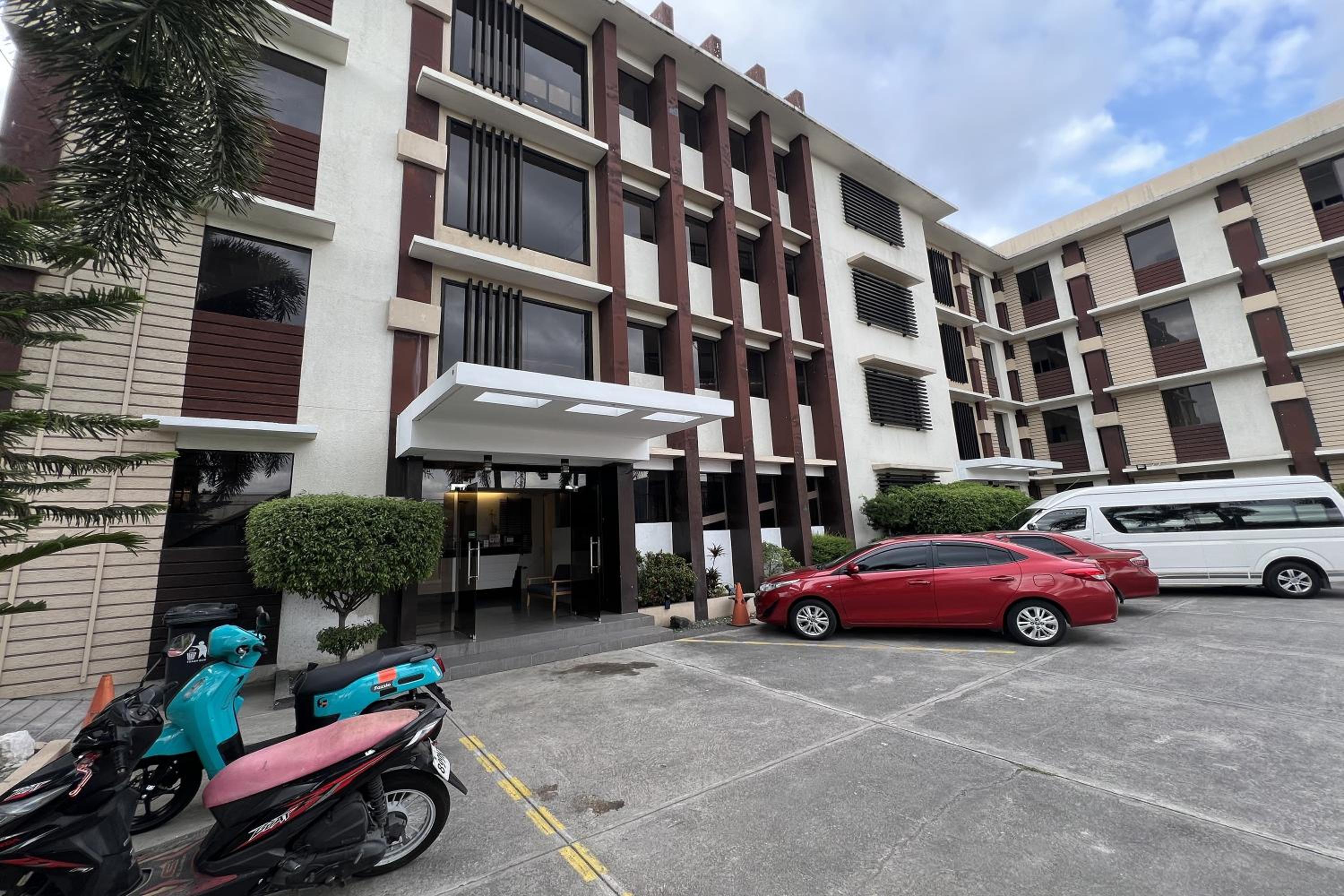 @thePAD Hotel &amp; Resort 35/50