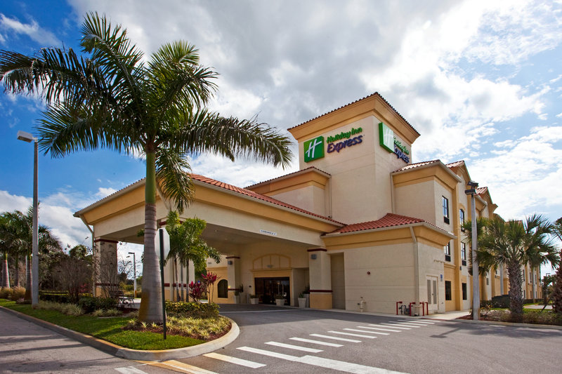 Holiday Inn Express Stuart 52/57