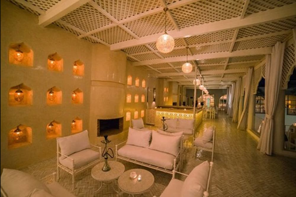 Palais Blanc Riad 40/55