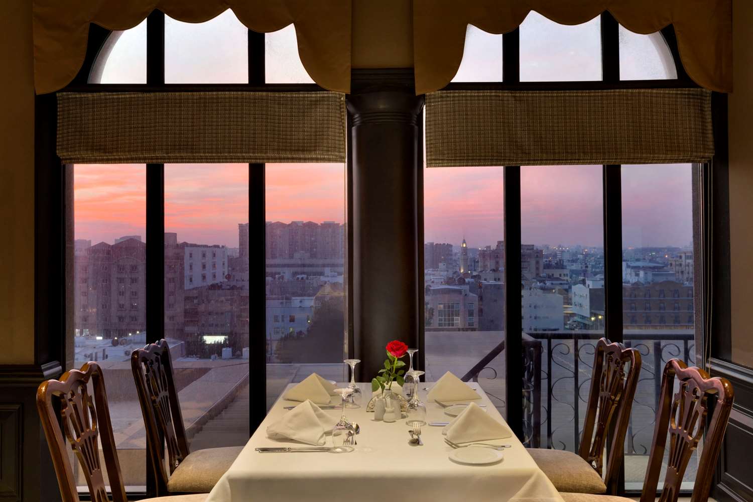 Hawthorn Suites By Wyndham Al Khobar 33/43