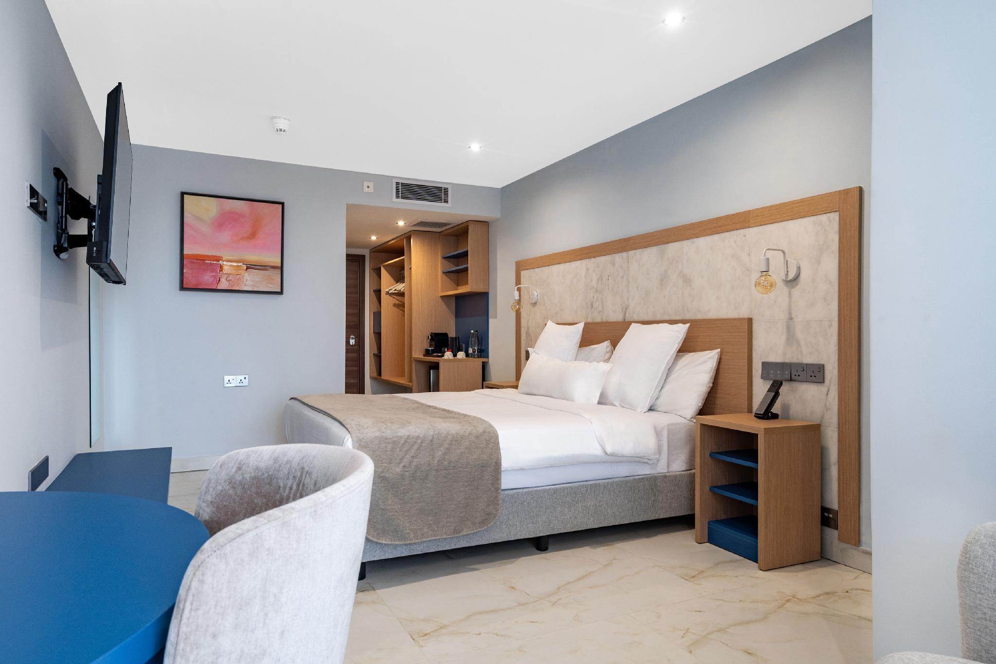Room, Double Bed