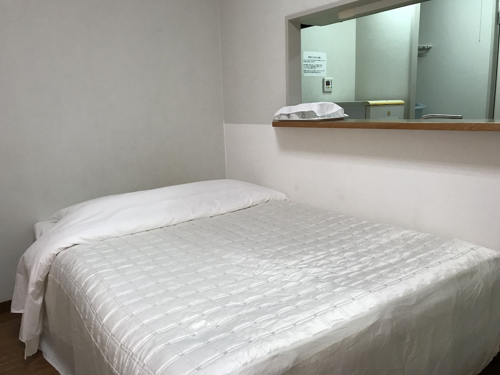 ROOM, 2 DOUBLE BEDS